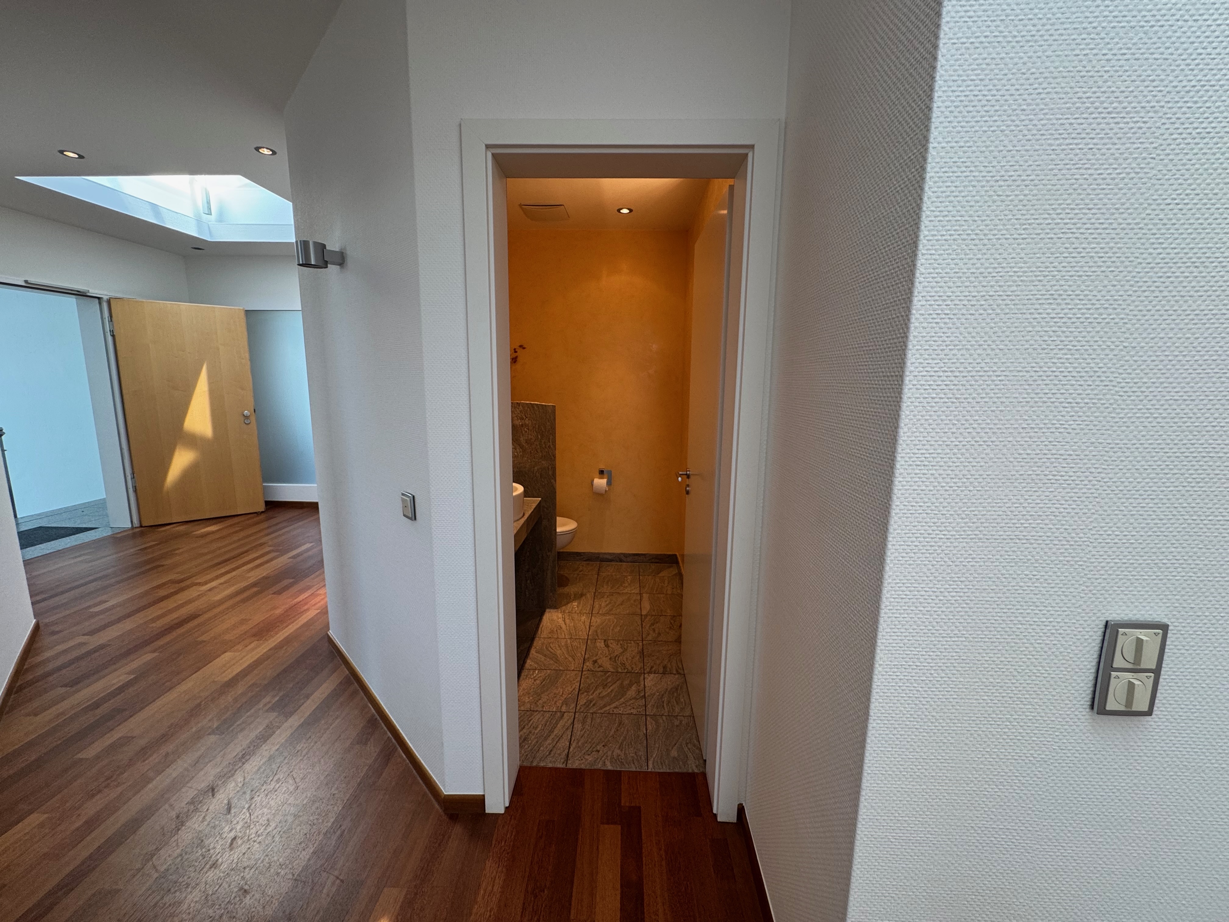 WC Damen – Ansicht 1